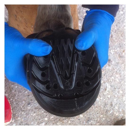 FLOATING BOOTS - COMPETITION GLUE-ON NEGRO ENDURANCE